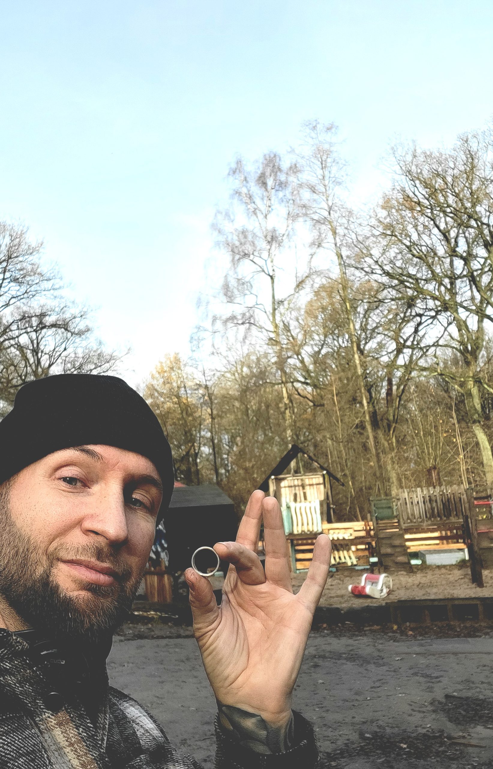 ehering auf Spiellatz gefunden