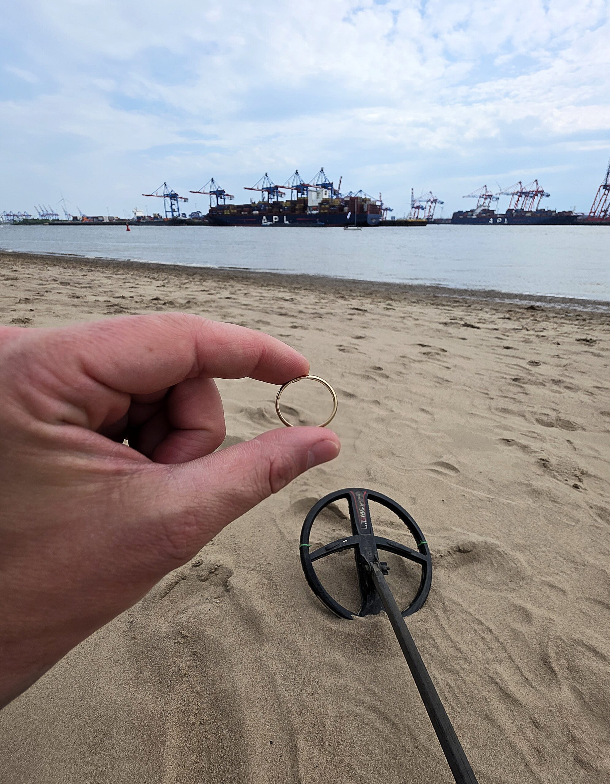 Metalldetektor Ehering Elbe Wasser