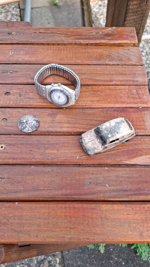 Funde im Wasser 5DM, Auto, Uhr