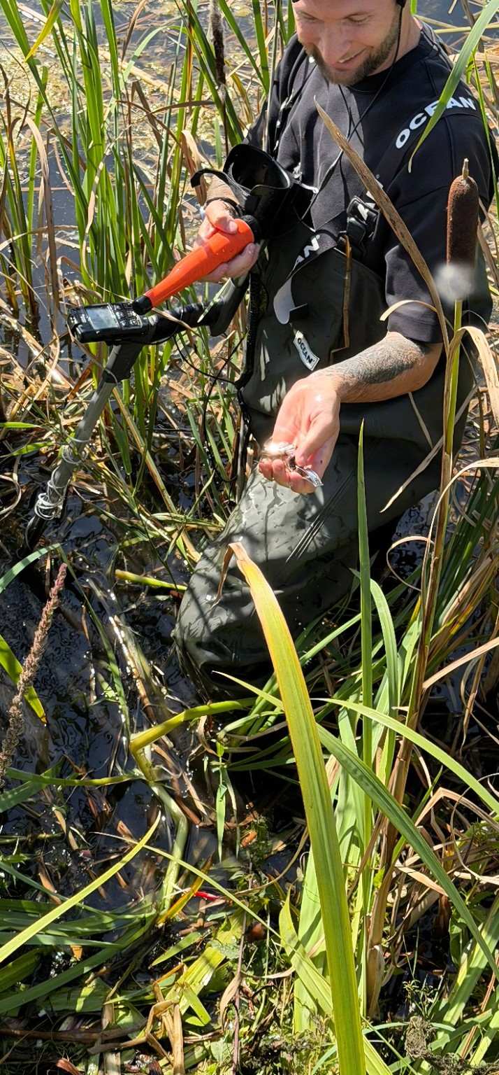 Rolex uhr im wasser gefunden metalldetektor
